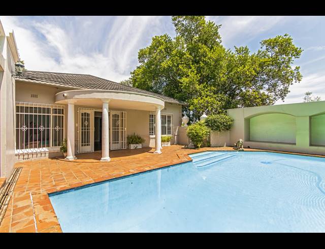 3 BEDROOM HOUSE TO LET IN PARKTOWN NORTH